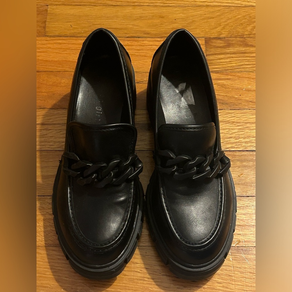 MADDEN GIRL Black chunky loafer size 7
